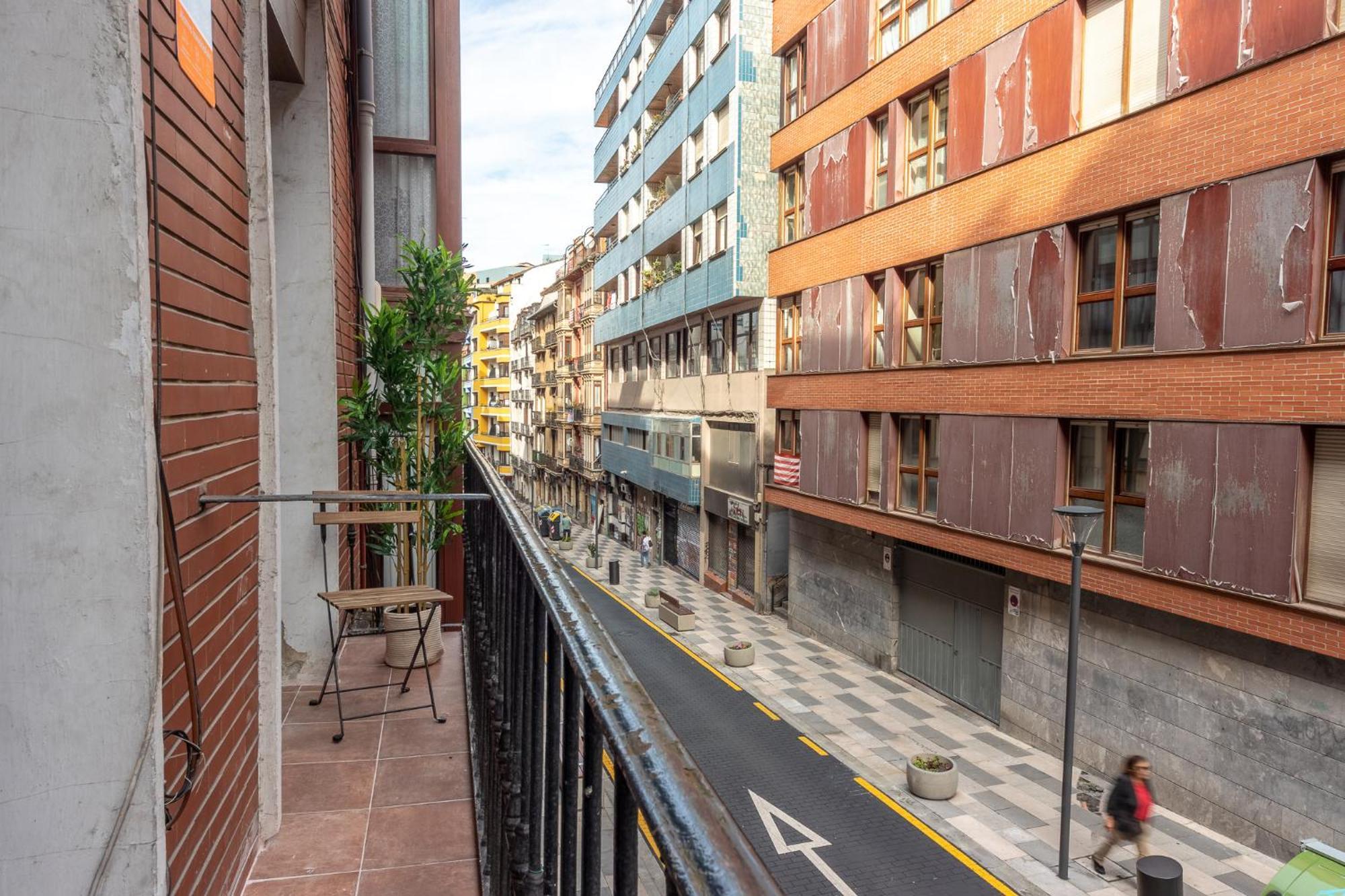 Unamuno, En El Casco Viejo Bilbao Esterno foto